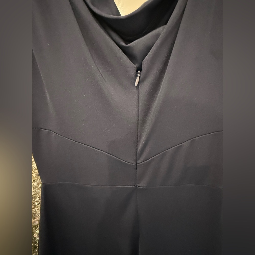 Elegant Navy Blue Evening Gown - Picture 3 of 4
